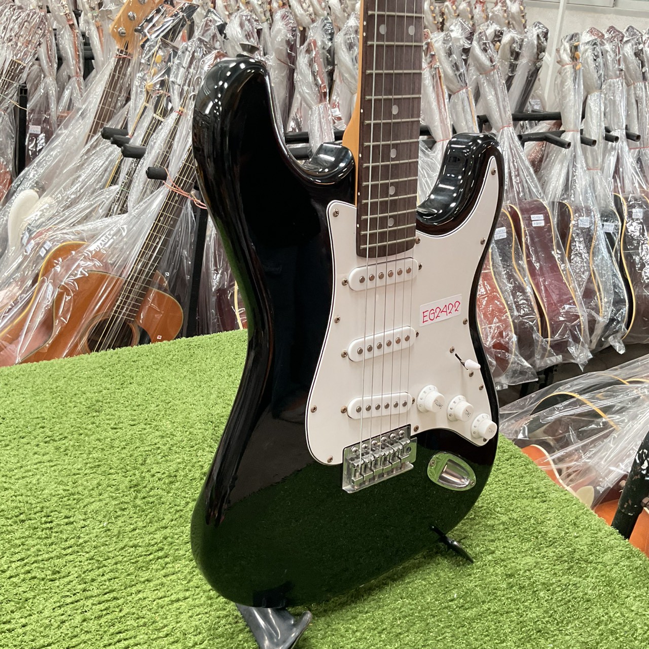 กีต้าร์ไฟฟ้า Legend