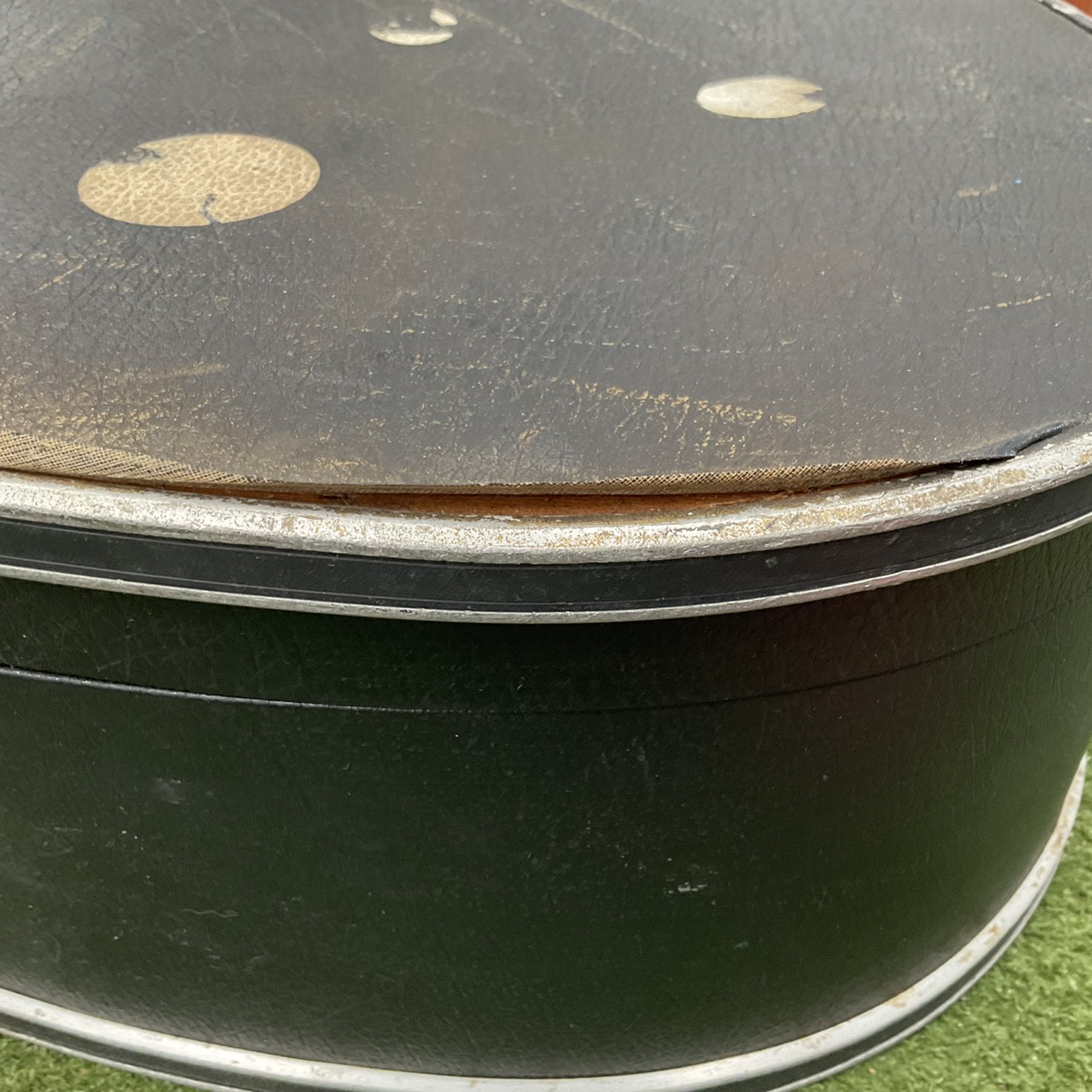 กล่องเคสกีต้าร์โปร่ง