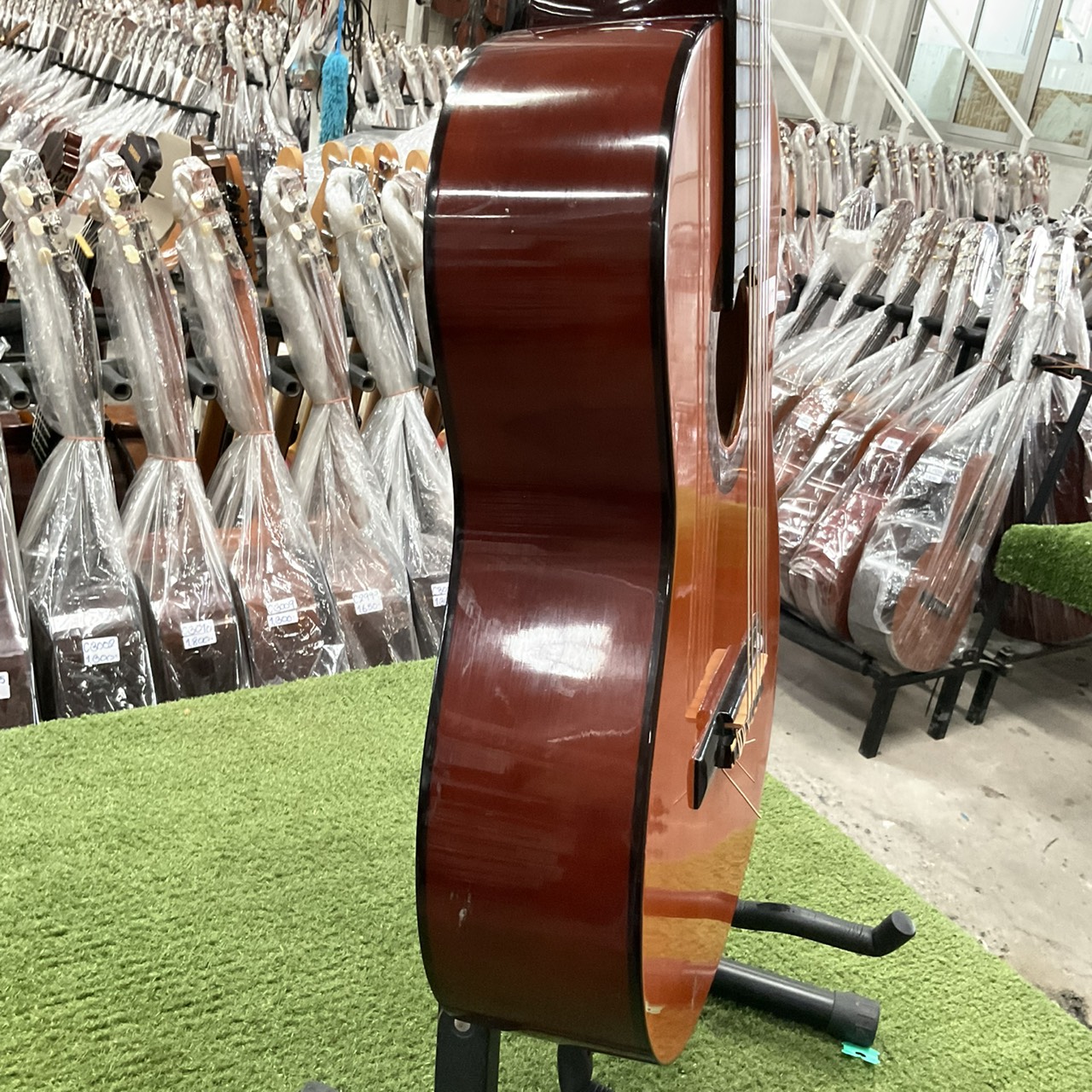 กีต้าร์คลาสสิค Valencia : CG-170