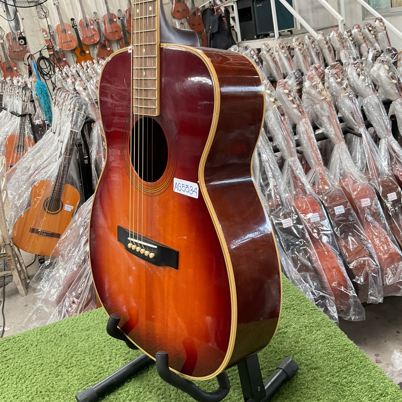 กีต้าร์โปร่ง Morris : MF-207