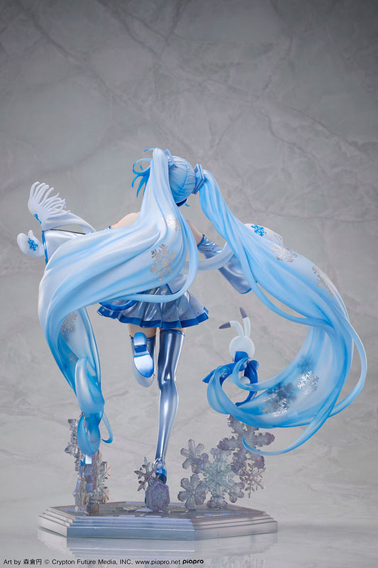 Snow Miku Sky Town 10th Anniversary Ver. 1/7 Complete Figure(Pre-order)