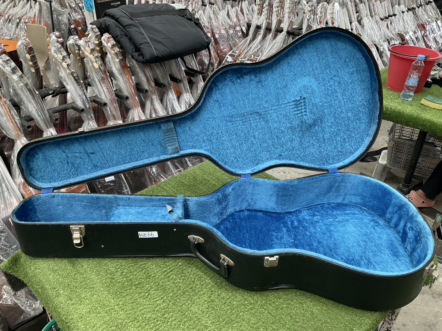 กล่องเคสกีต้าร์โปร่ง