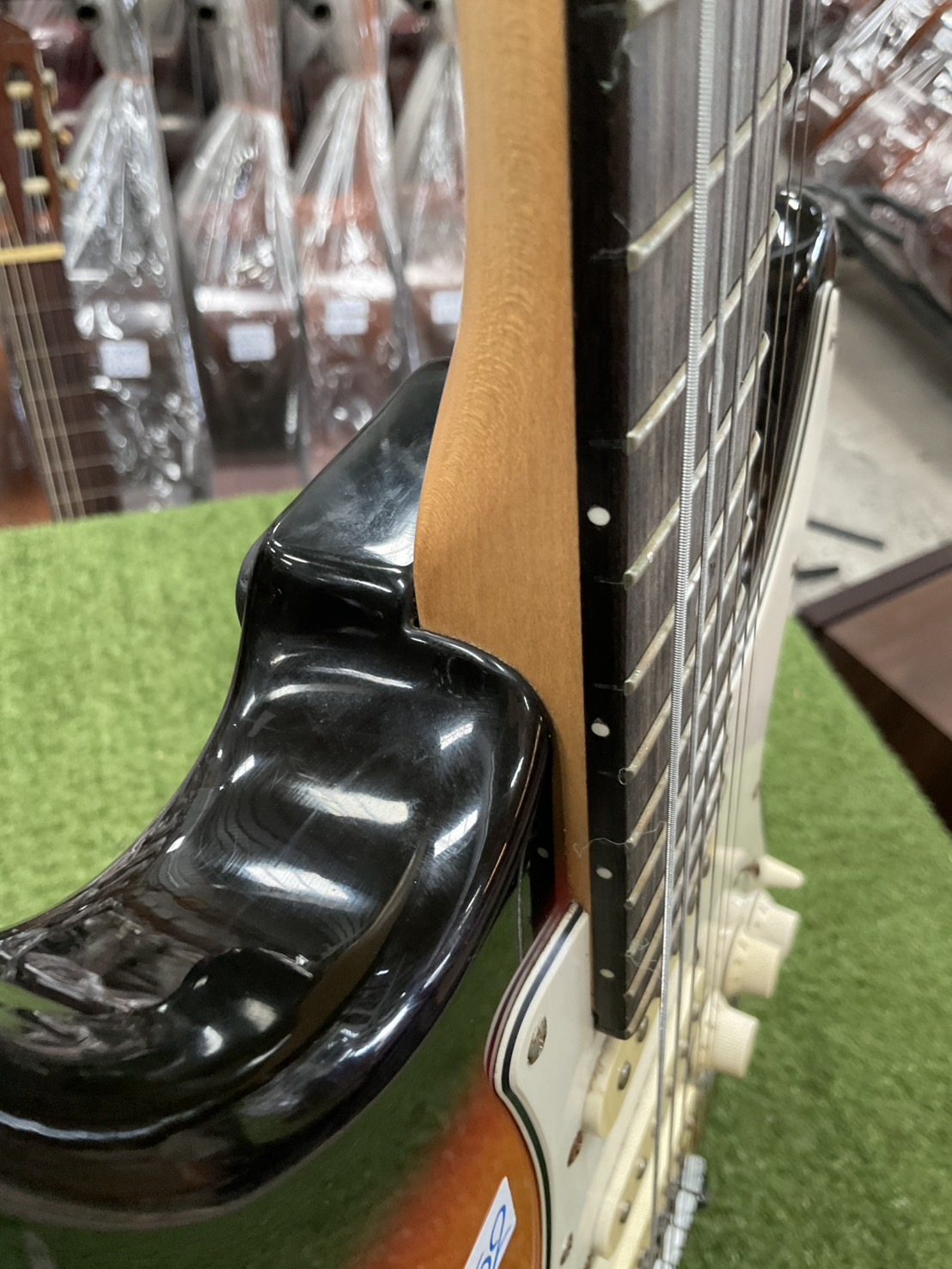 กีต้าร์ไฟฟ้า SELDER