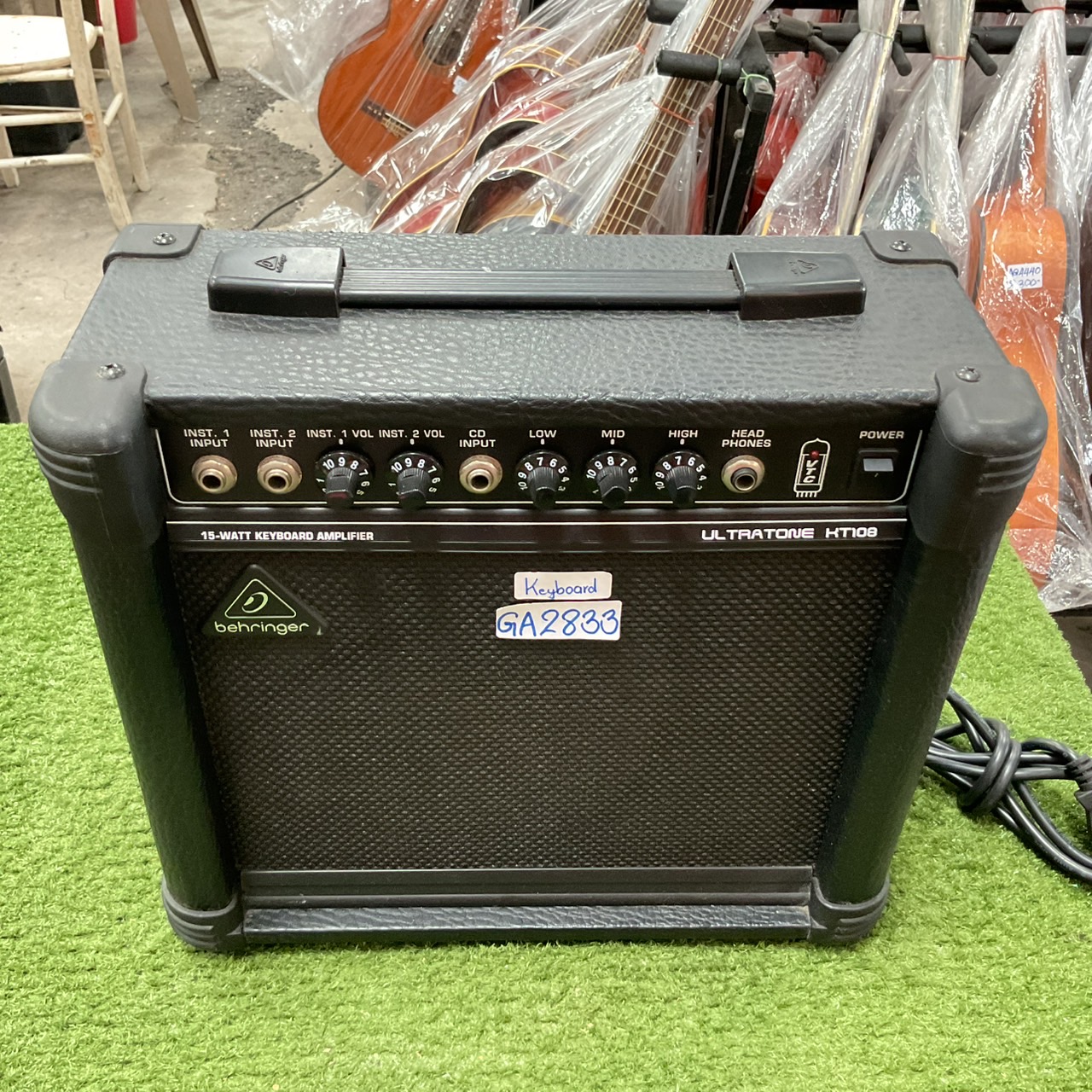 แอมป์กีต้าร์ behringer : ULTRACOUSTIC KT108 (KEYBOARD)