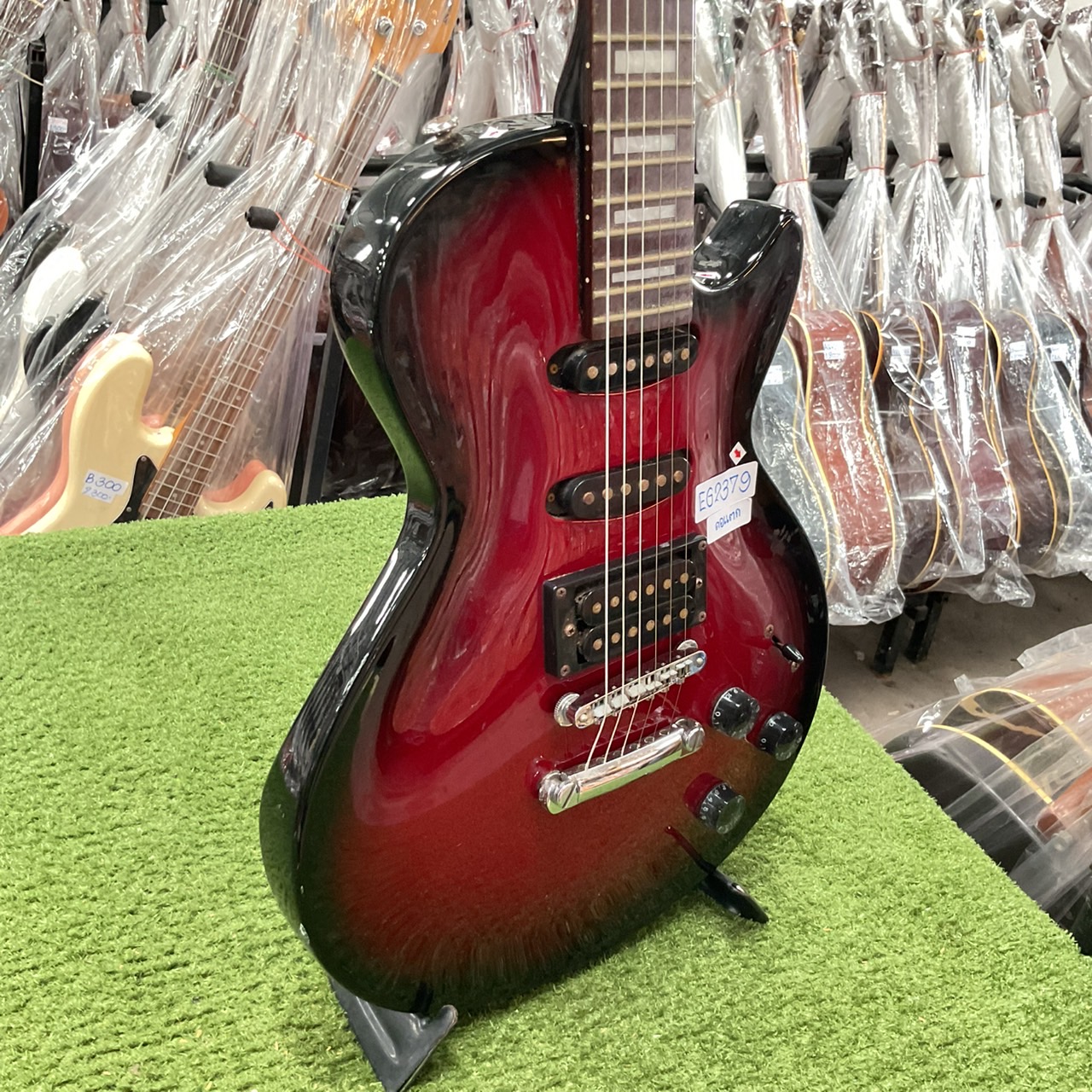 กีต้าร์ไฟฟ้า GRASS ROOTS