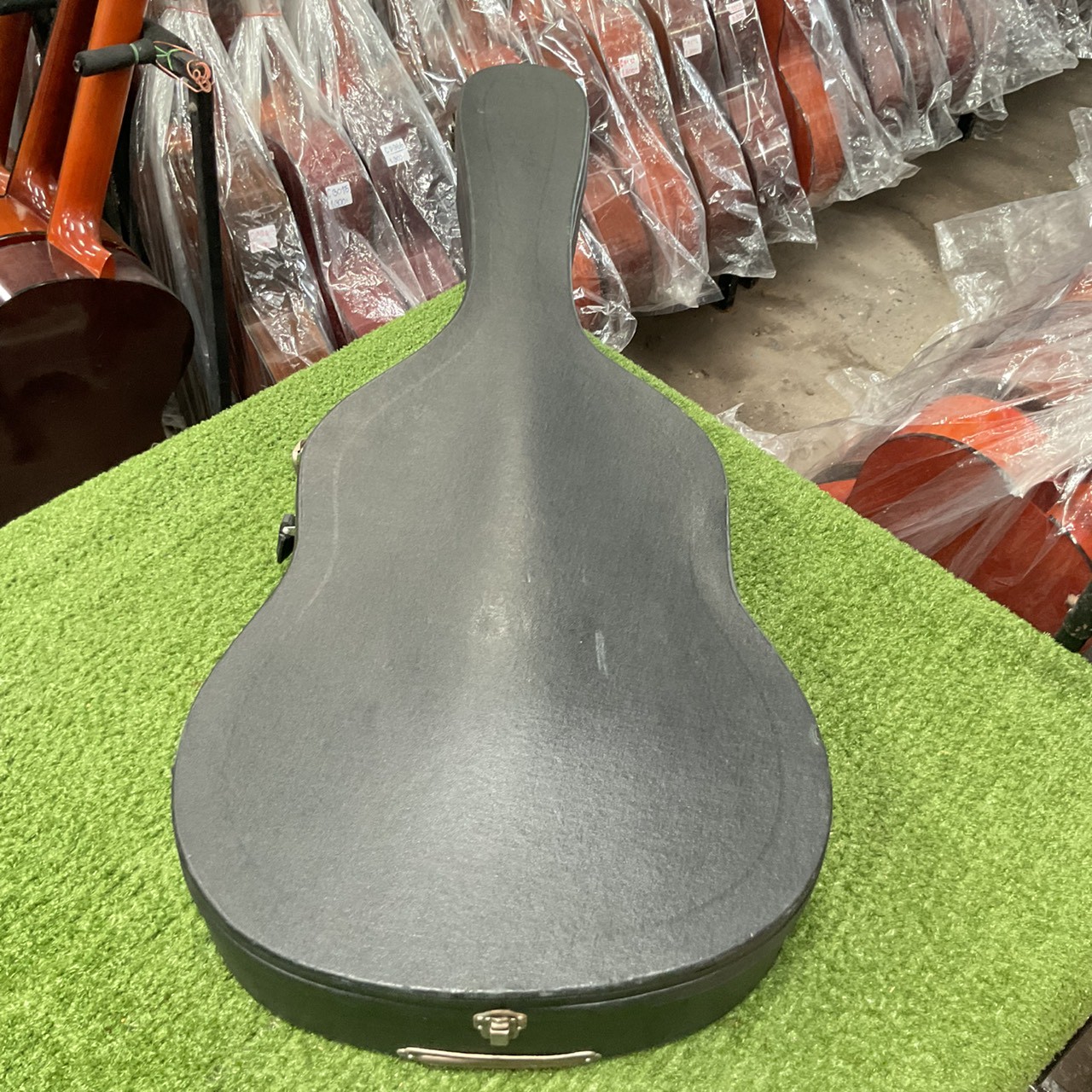 กล่องเคสกีต้าร์คลาสสิค