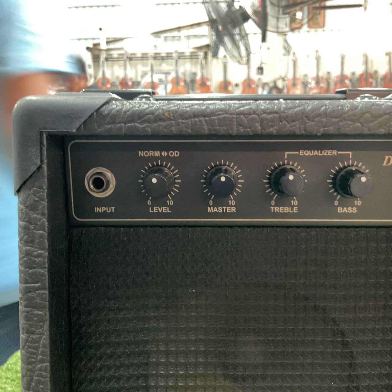 แอมป์กีต้าร์ Dragon : GL-10