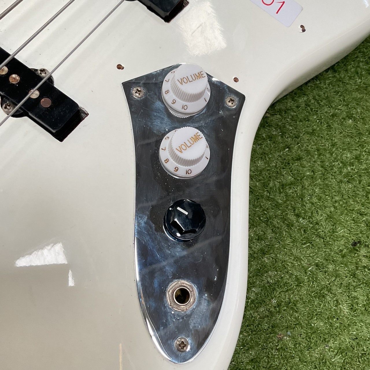 กีต้าร์เบส Century : J