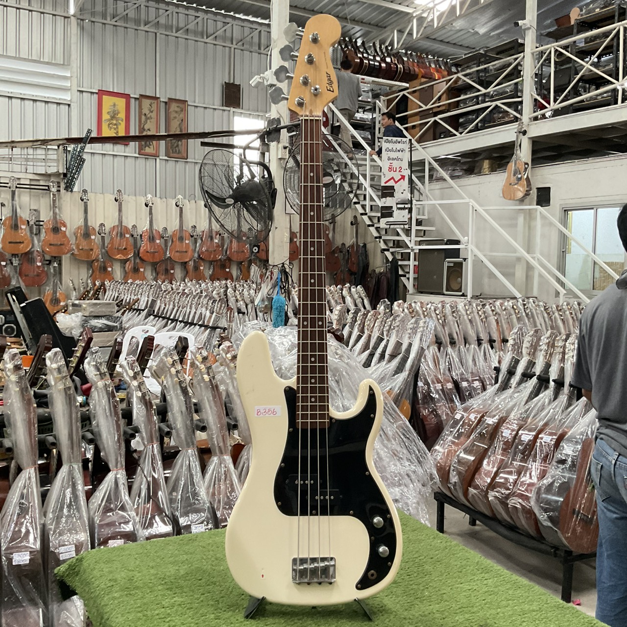 กีต้าร์เบส Edgar