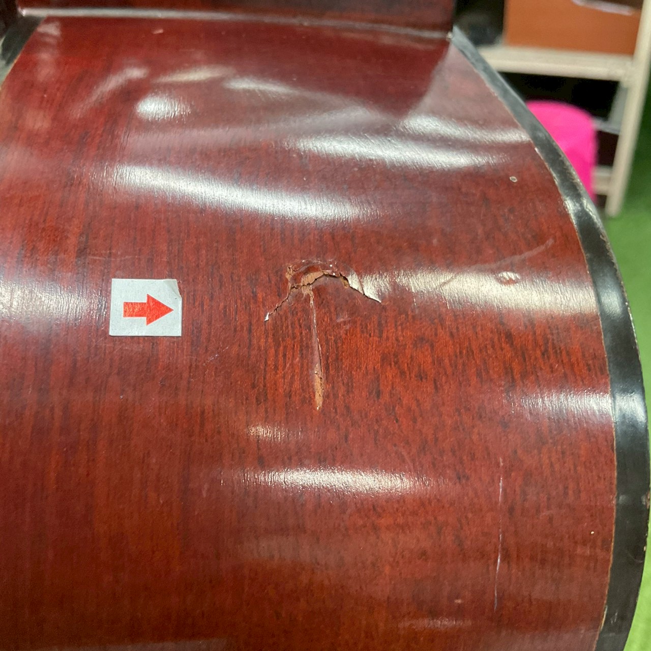 กีต้าร์โปร่ง Ariana : A790