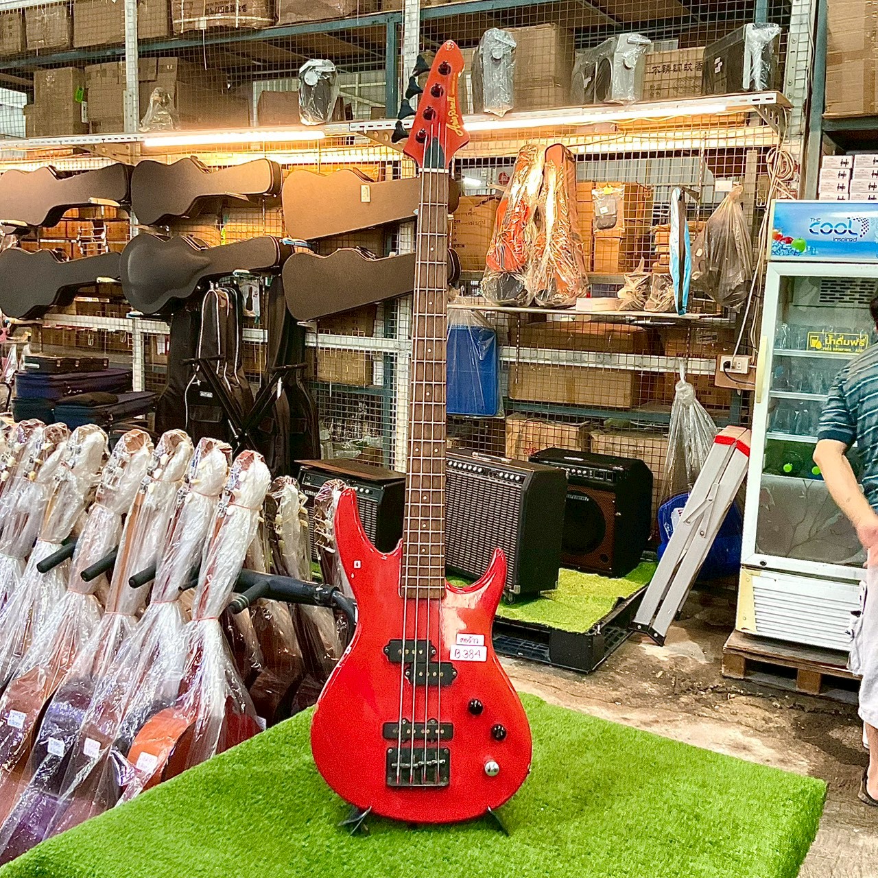 กีต้าร์เบส Aria Pro II : VANGUARD