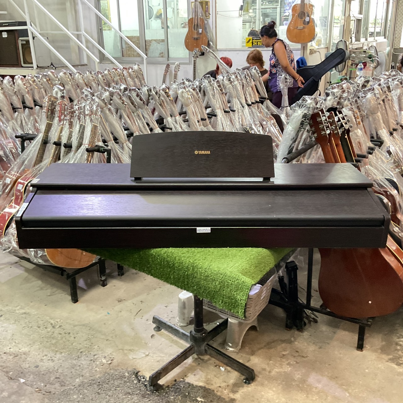 เปียโน YAMAHA : YDP-201 สินค้าไม่พร้อมใช้งาน (ต้องซ่อม)