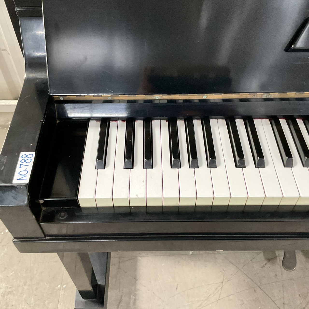 เปียโนอัพไลท์ DIAPASON HAMAMATSU : No.125