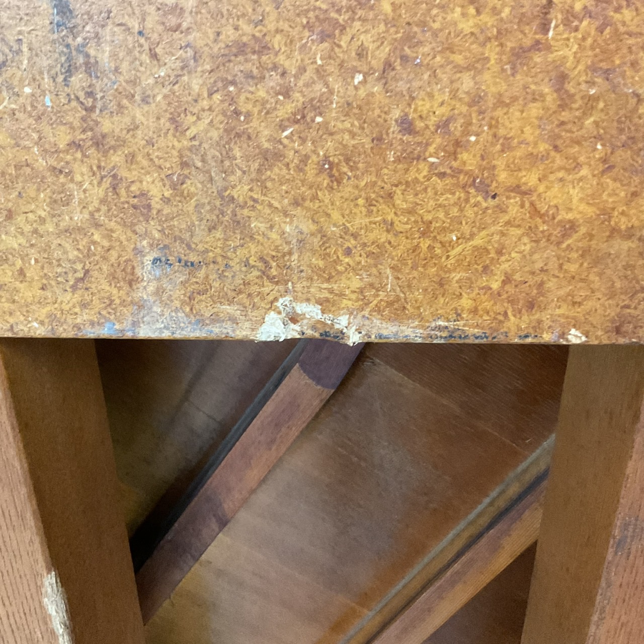 เปียโนอัพไลท์ Schweizerstein : HU-200