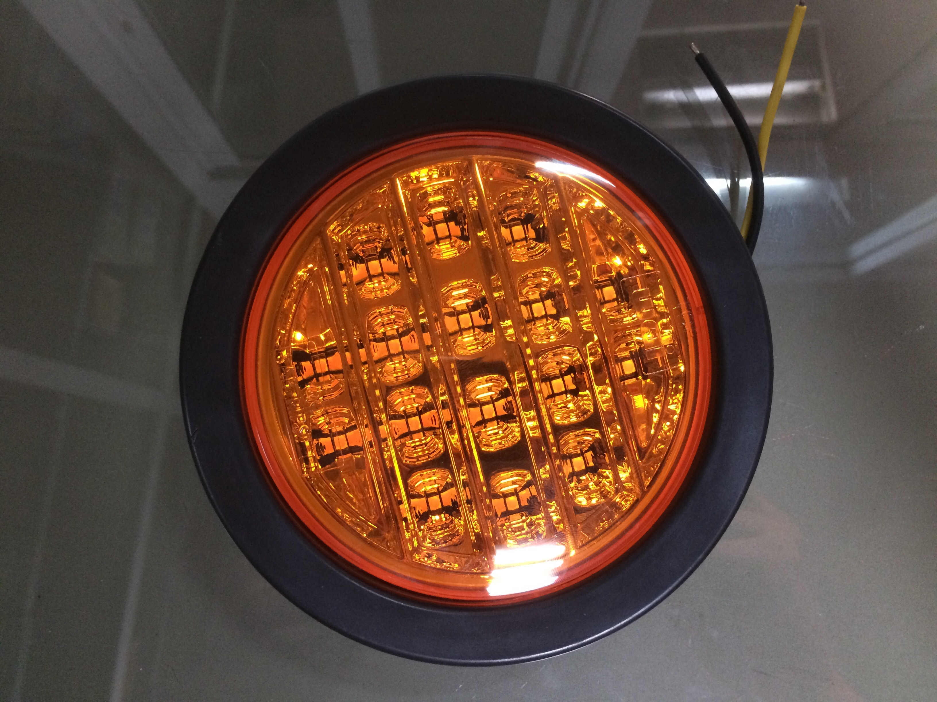 ไฟ LED 259 ขนาด 4 นิ้ว ขอบยาง แดง เหลือง ขาว 12V 24V