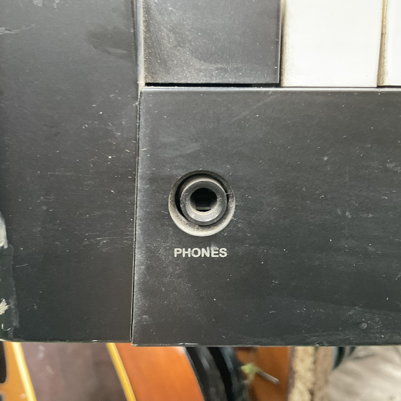 เปียโน CASIO : CDP-3000A สินค้าไม่พร้อมใช้งาน (ต้องซ่อม)