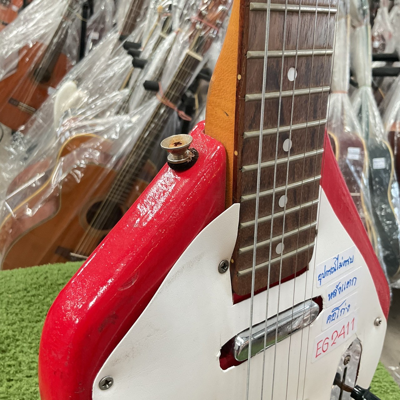 กีต้าร์ไฟฟ้า No Brand