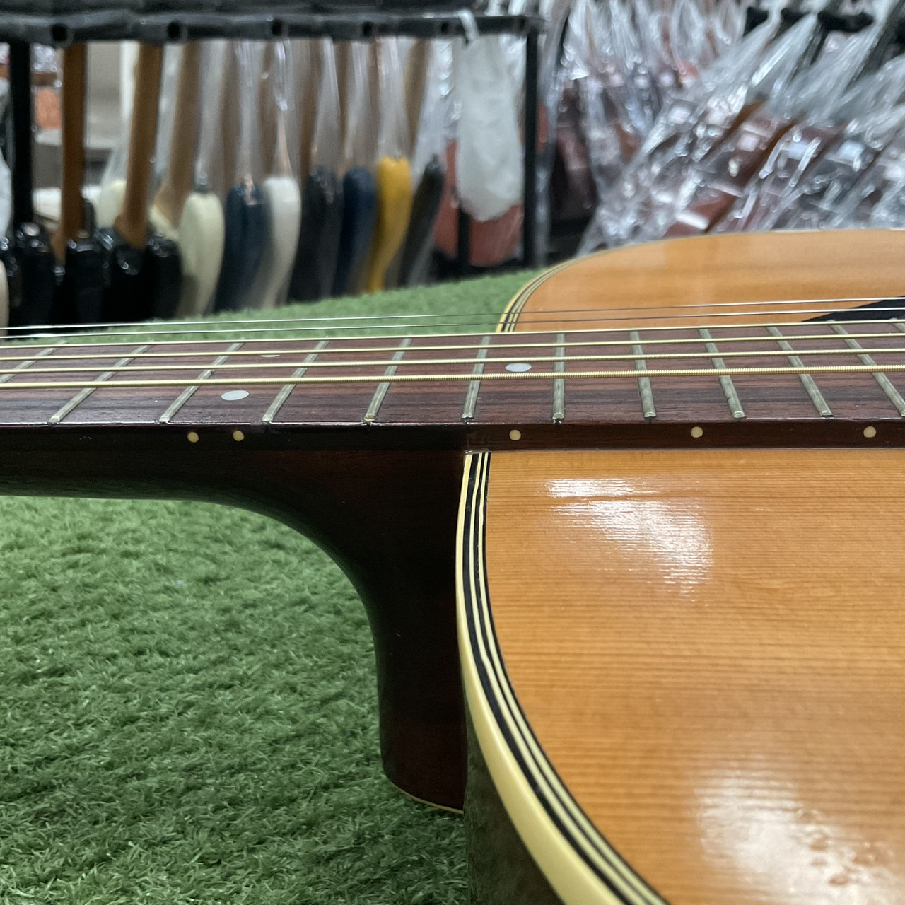 กีต้าร์โปร่ง YAMAHA : FG-151