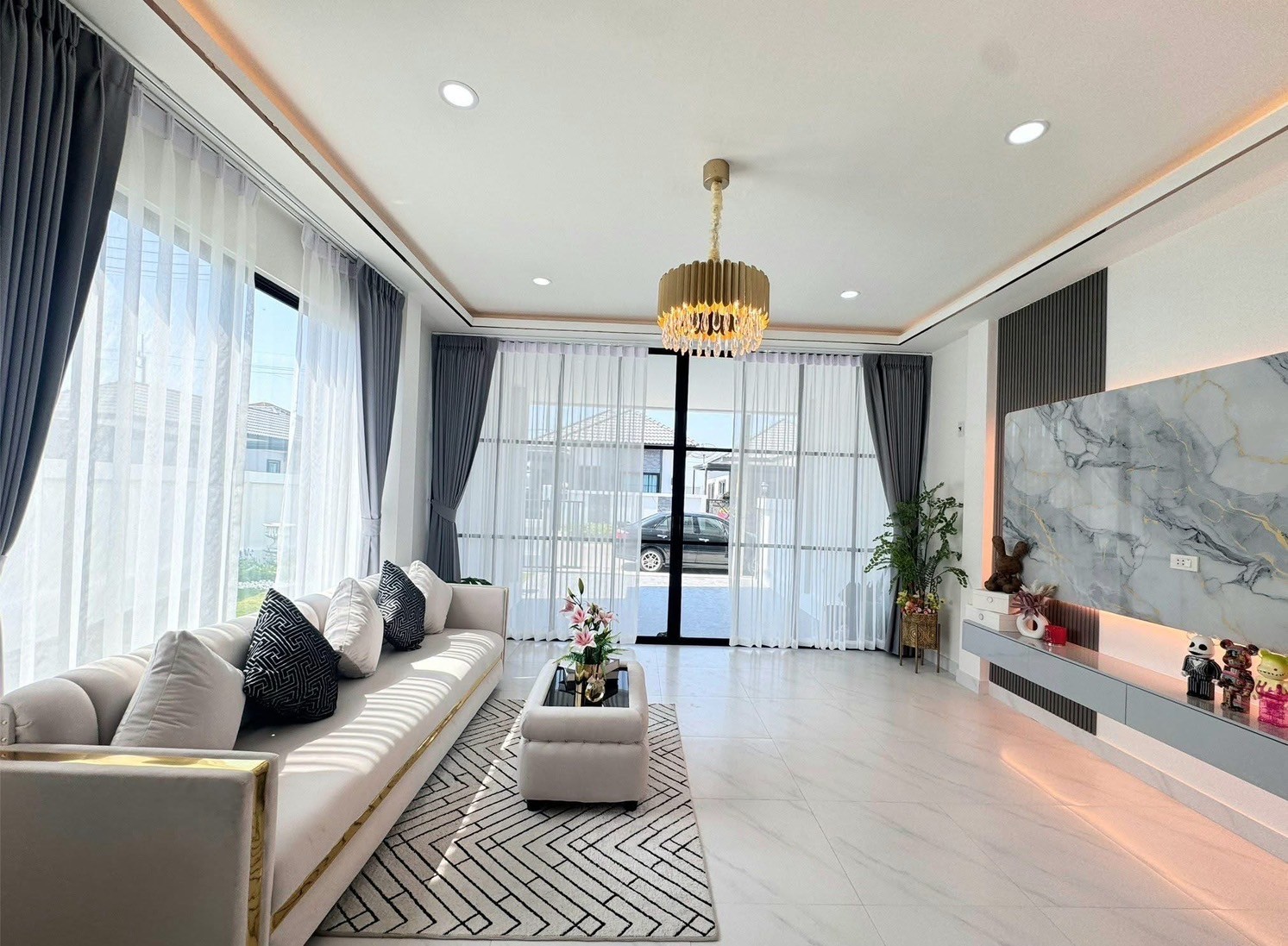 บ้านมือ1พัทยา ซอยสยามคันทรีคลับ หมู่บ้านรัตนากรวิลเลจ 17 2 ห้องนอน 3 ห้องน้ำ ทาวน์โฮม 2 ชั้น สไตล์ยุโรป