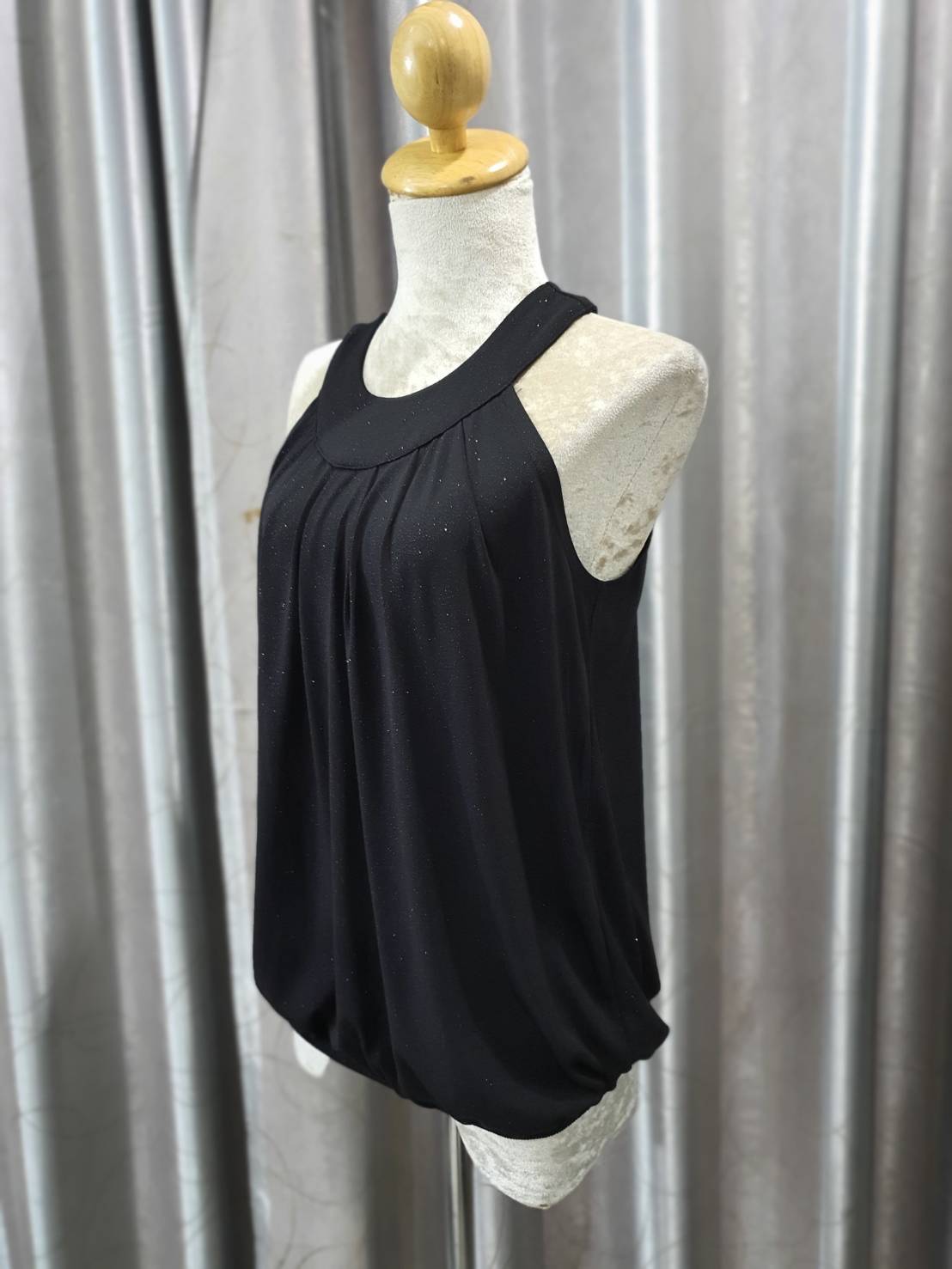 FF02368 เสื้อแฟชั่น แขนกุด สีดำิวิ้งๆ มือสอง อก free-38 นิ้ว
