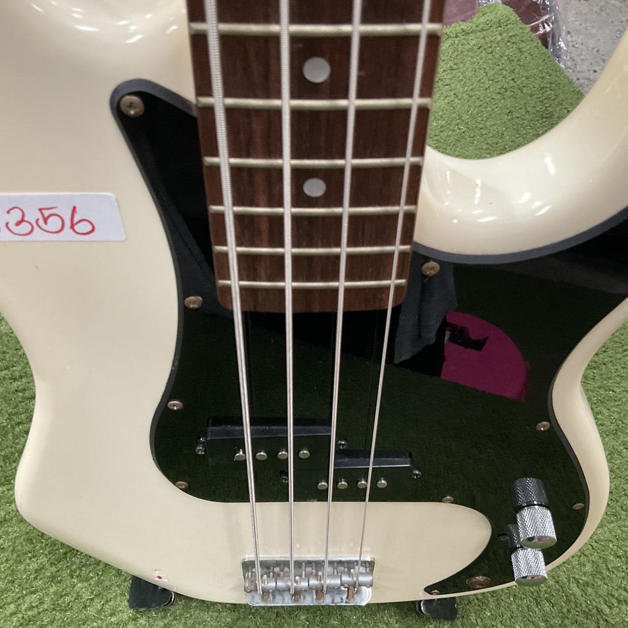 กีต้าร์เบส Edgar