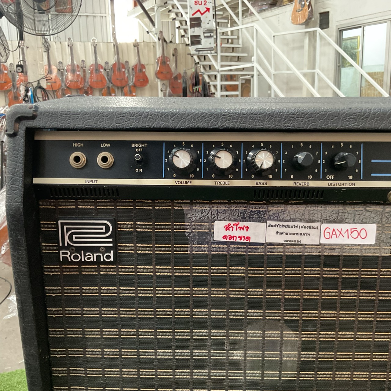 แอมป์กีต้าร์ Roland : GA-40 สินค้าไม่พร้อมใช้งาน (ต้องซ่อม)