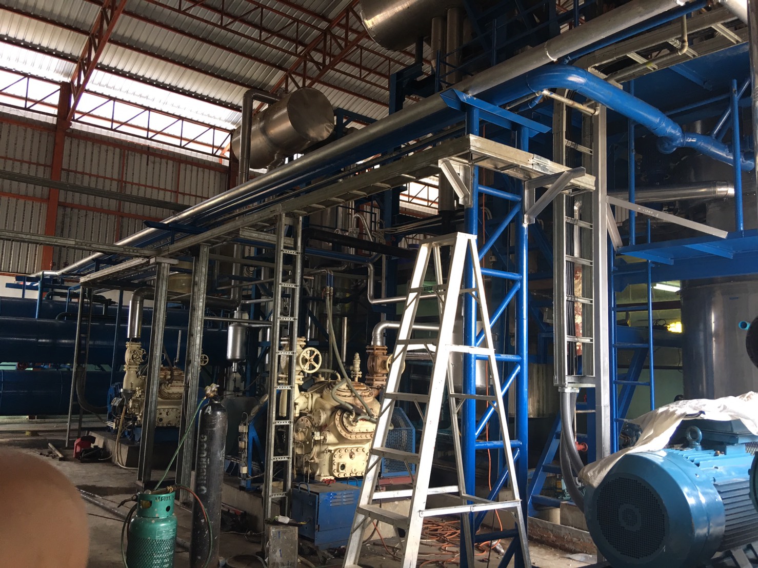 เครื่องผลิตน้ำแข็งขนาด 30 ตัน หลอดใหญ่ Mycom 6B