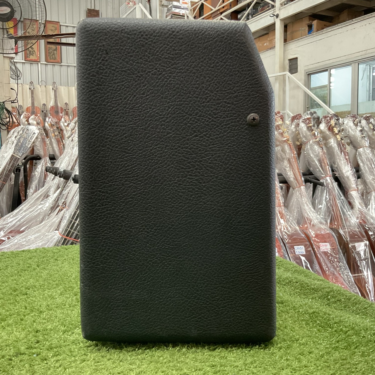 แอมป์กีต้าร์ Fender : SIDEKICK 10