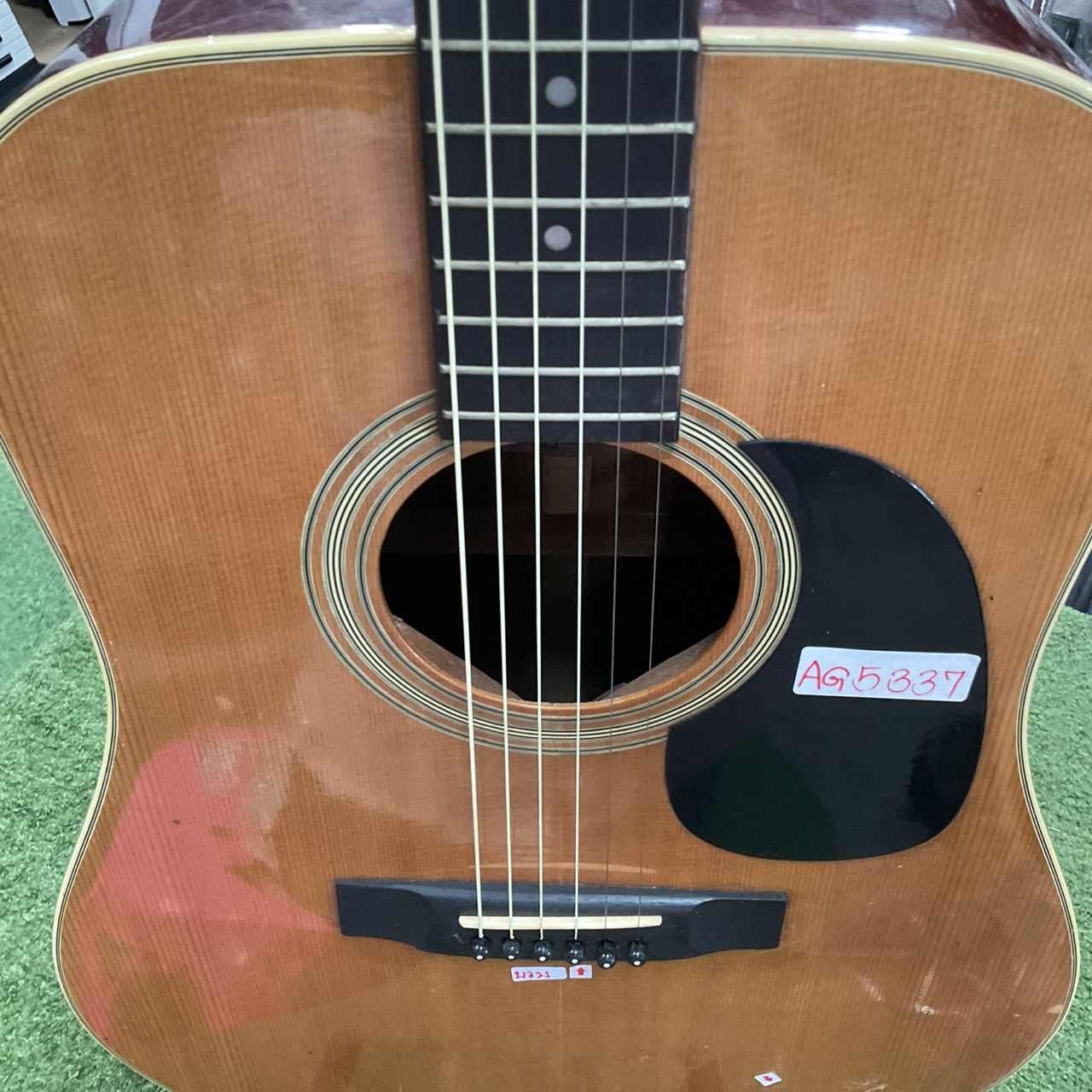 กีต้าร์โปร่ง Aria : W-180