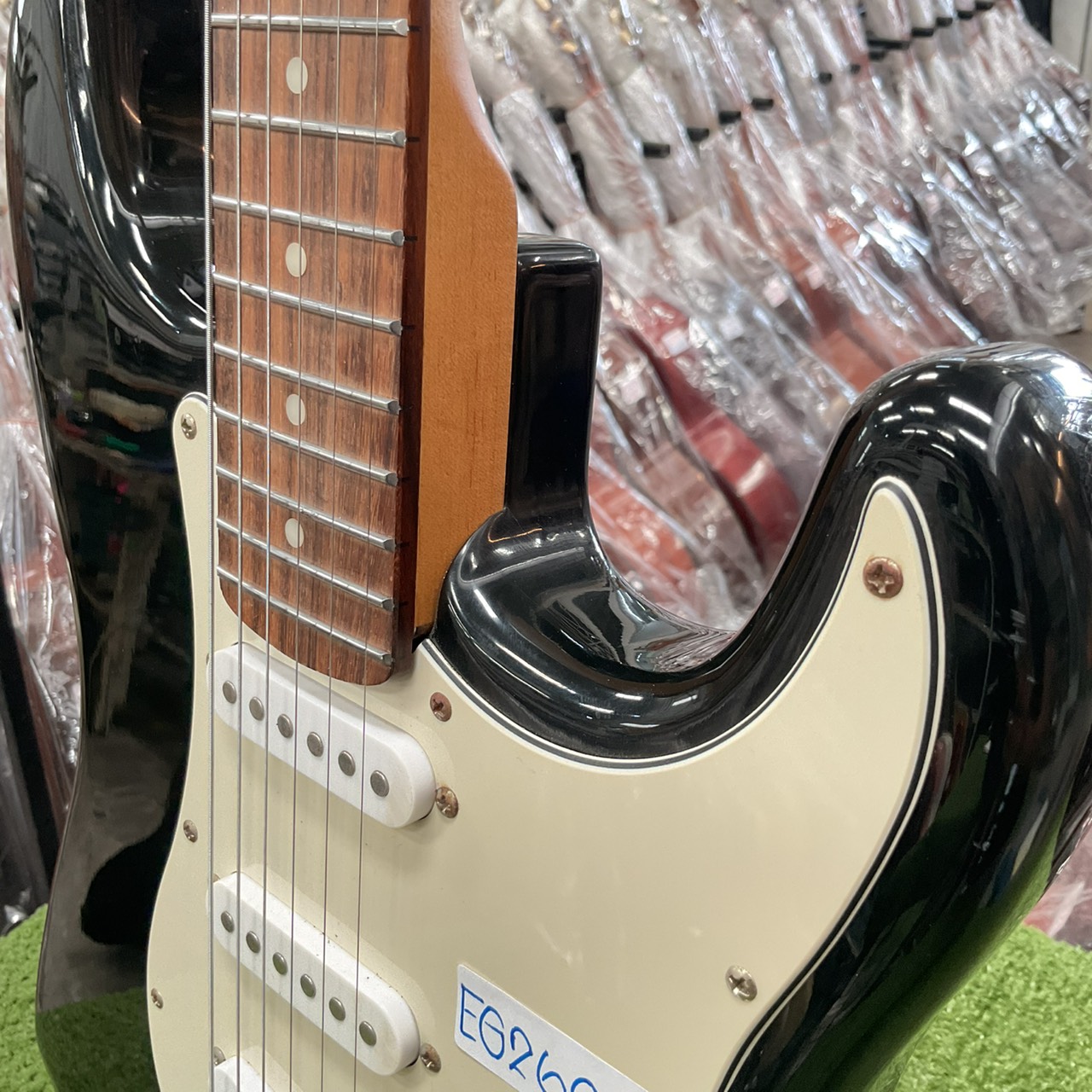 กีต้าร์ไฟฟ้า BUSKER'S