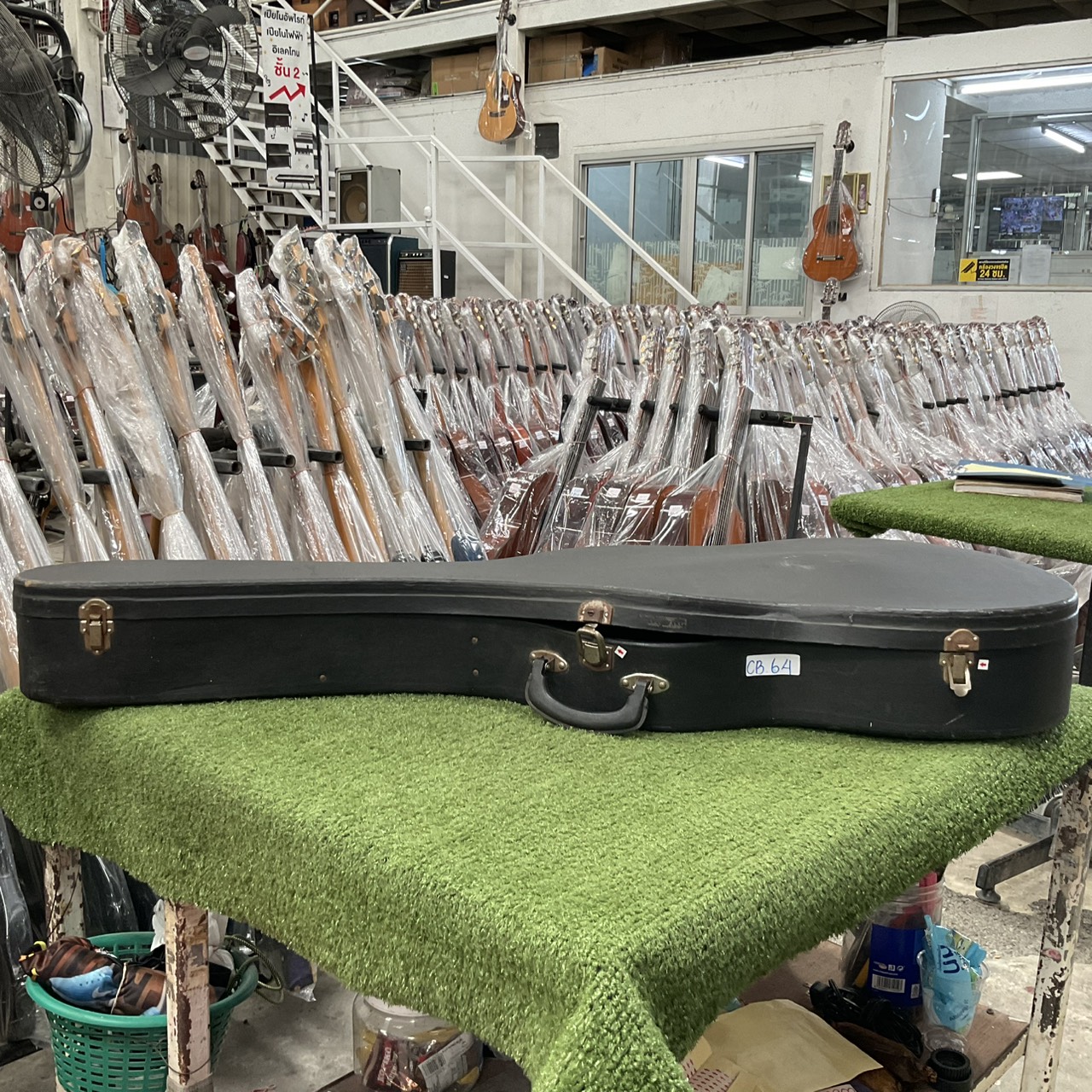 กล่องเคสกีต้าร์คลาสสิค