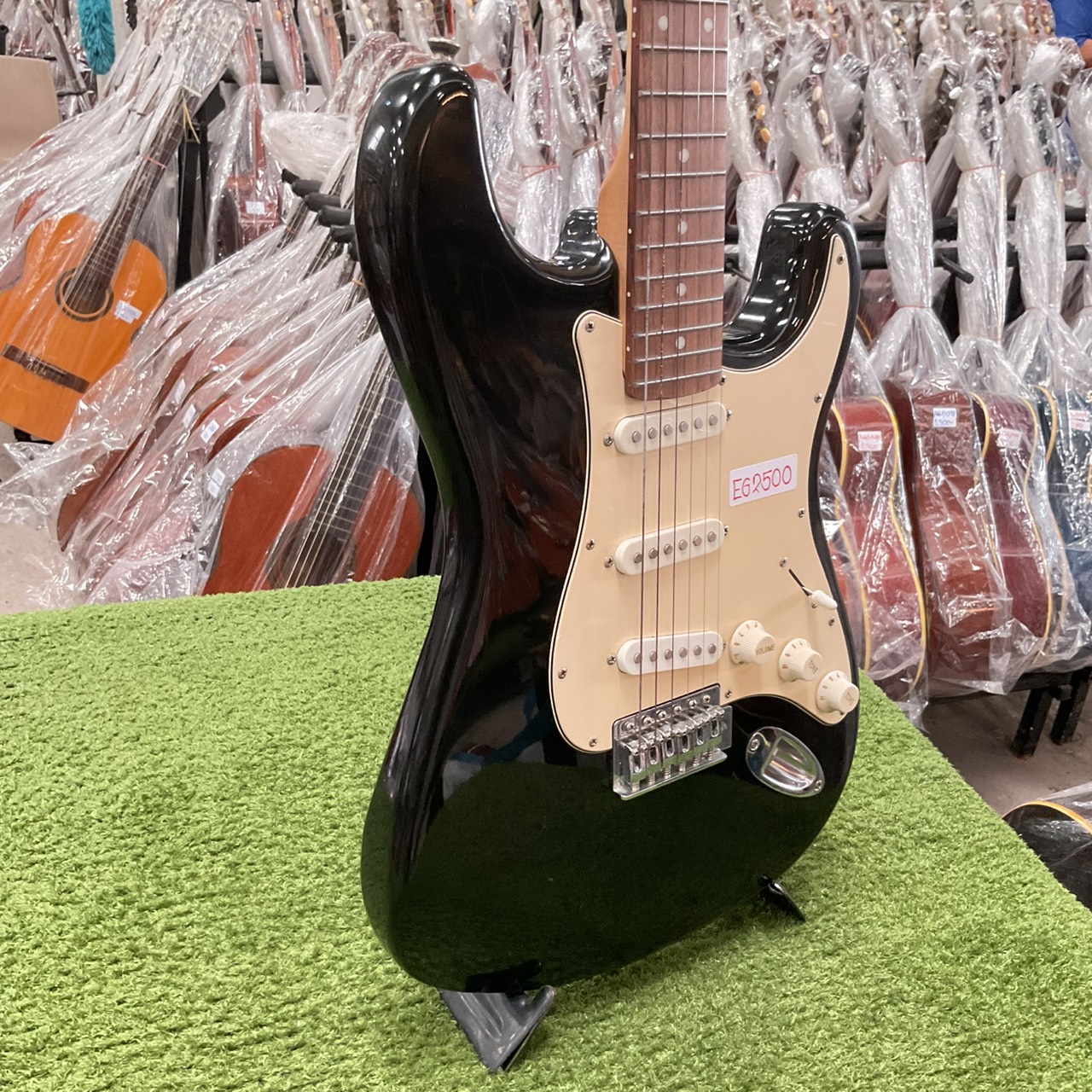 กีต้าร์ไฟฟ้า BUSKER'S