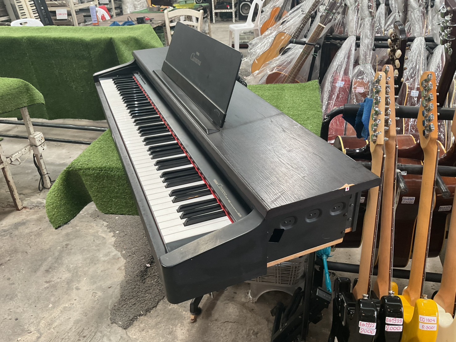 เปียโน YAMAHA : Clavinova CLP-122