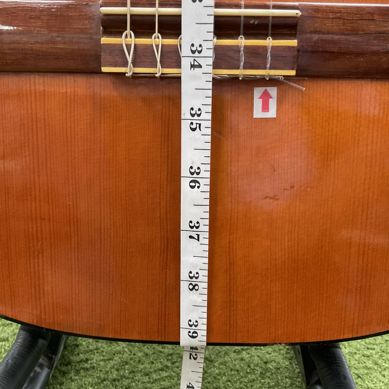 กีต้าร์คลาสสิค ISUMI : No.100