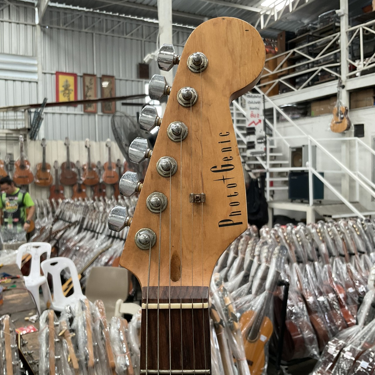 กีต้าร์ไฟฟ้า PhotoGenic