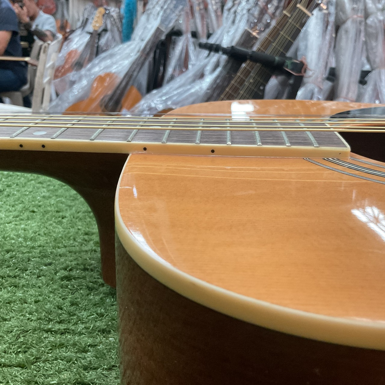 กีต้าร์โปร่ง HONEY BEE : F-15 N