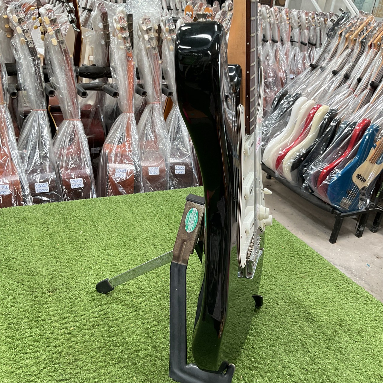 กีต้าร์ไฟฟ้า SELDER