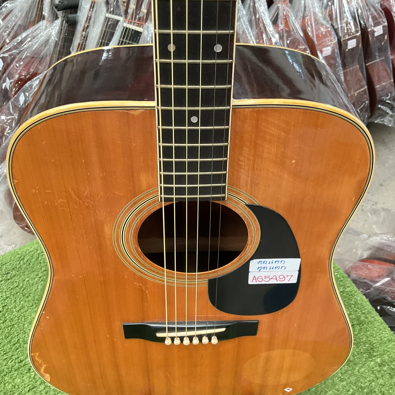 กีต้าร์โปร่ง Yamaki