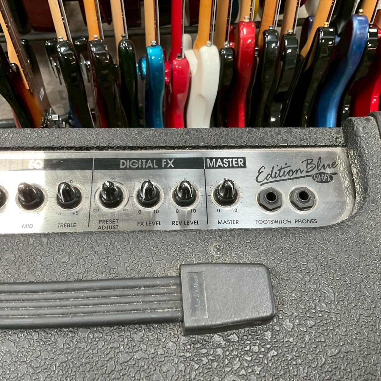 แอมป์กีต้าร์ Hughes & Kettner : Edition Blue 60-DFX