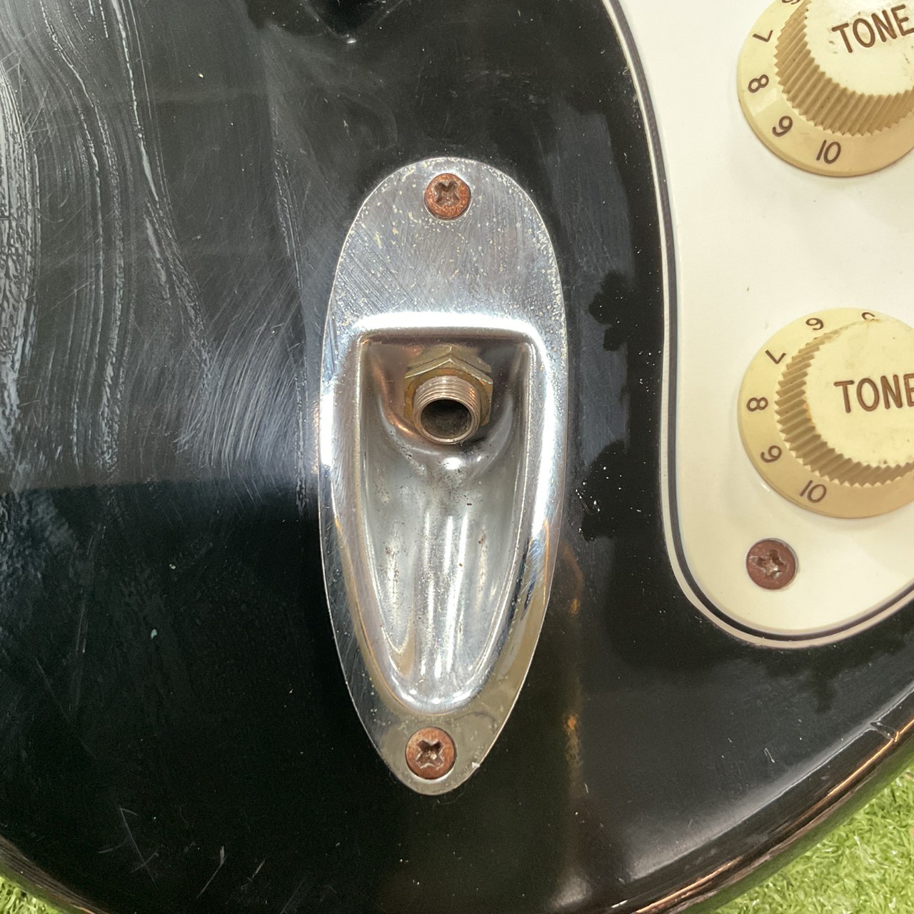 กีต้าร์ไฟฟ้า Maison