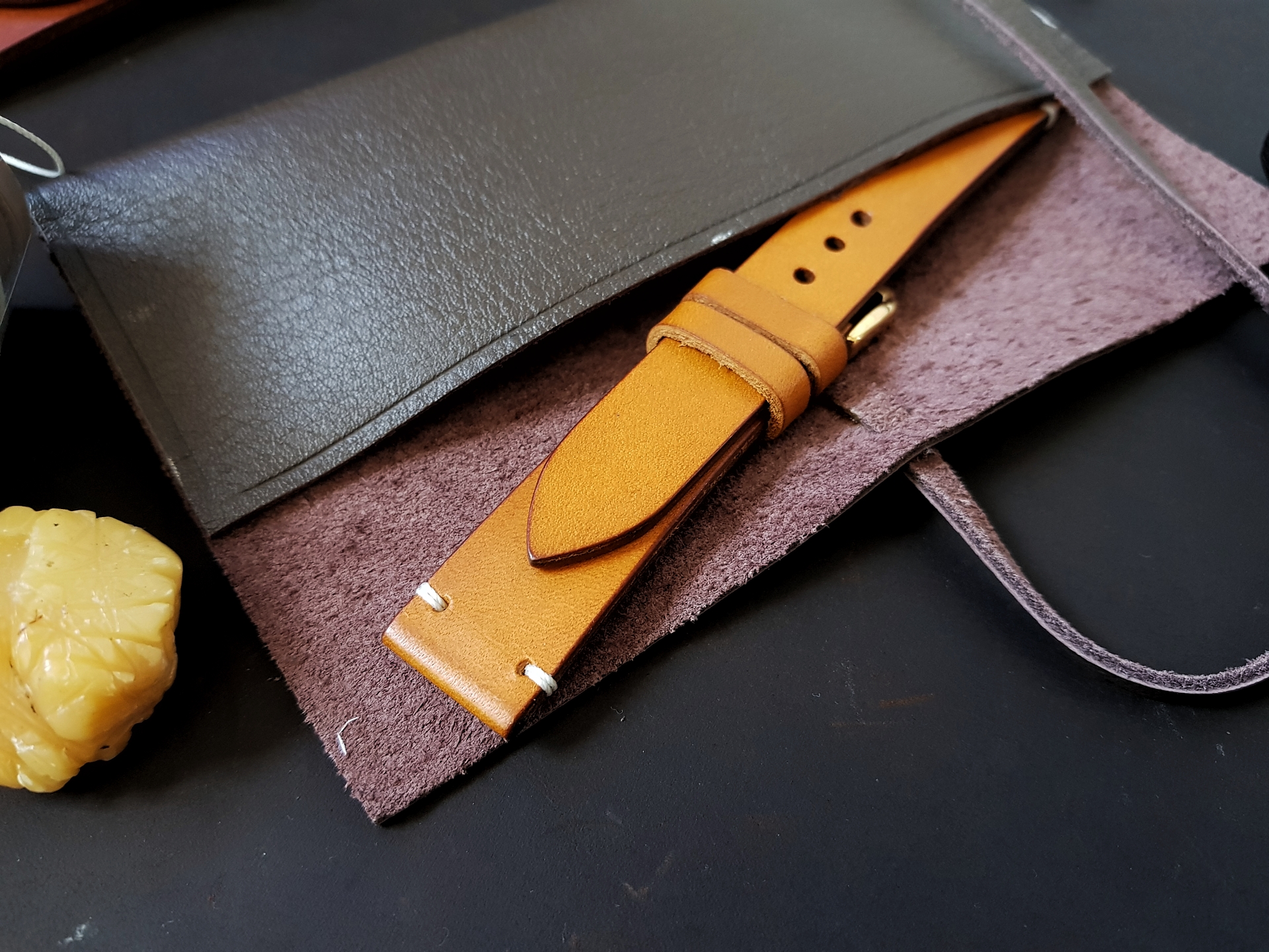 (Pre- Order)Zahalee HandCraft สายนาฬิกาหนังแท้ miminal หนังนำเข้าจากItaly งานหนังHandmade