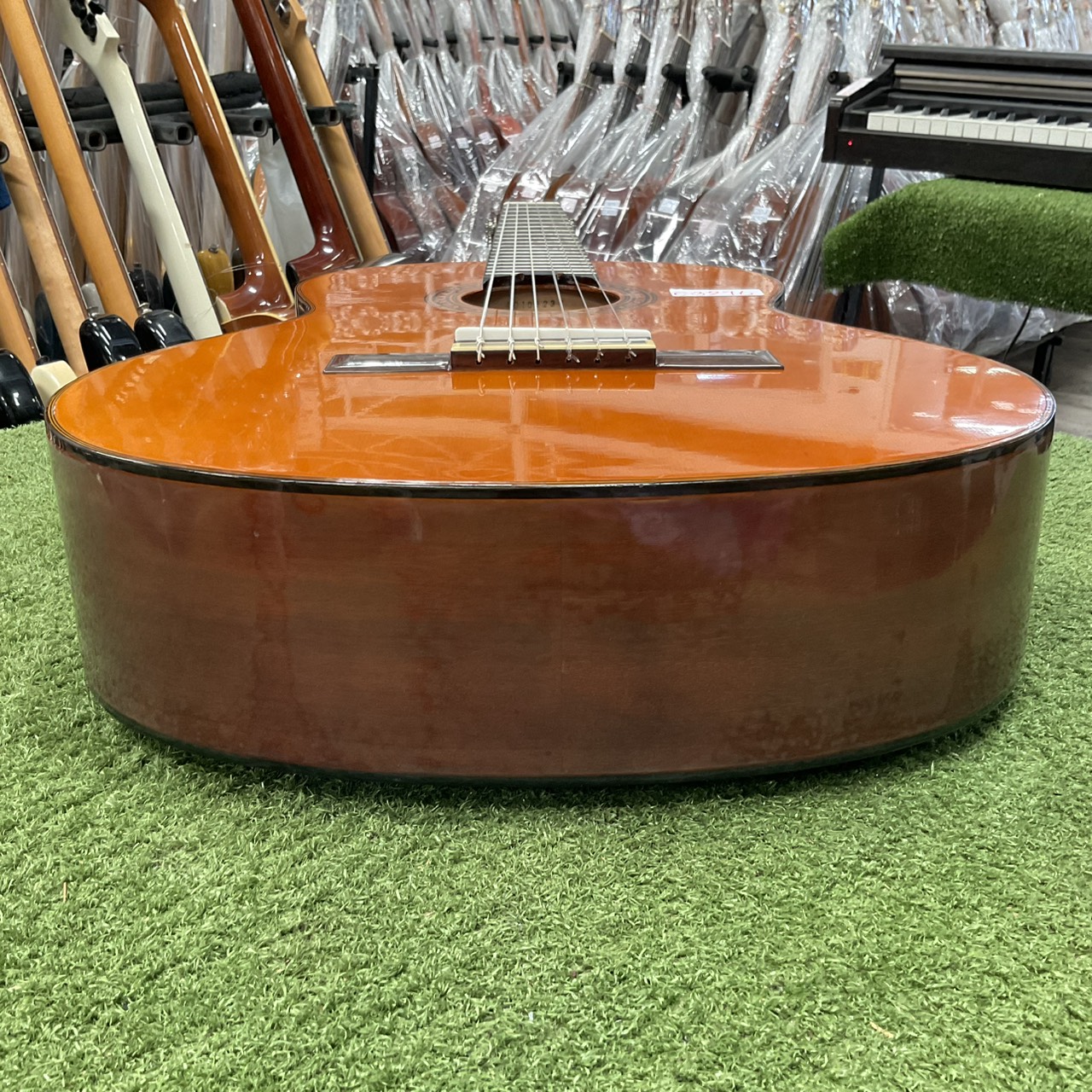 กีต้าร์คลาสสิค YAMAHA : CG-120A