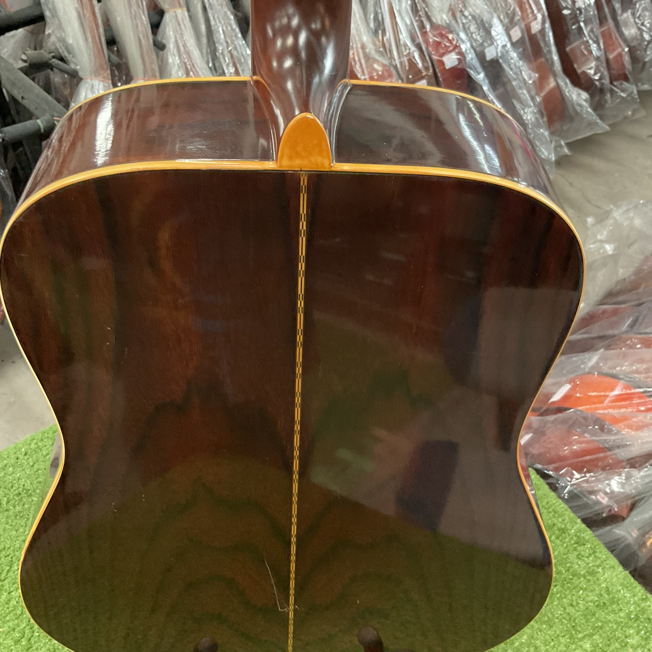 กีต้าร์โปร่ง YAMAHA : FG-251