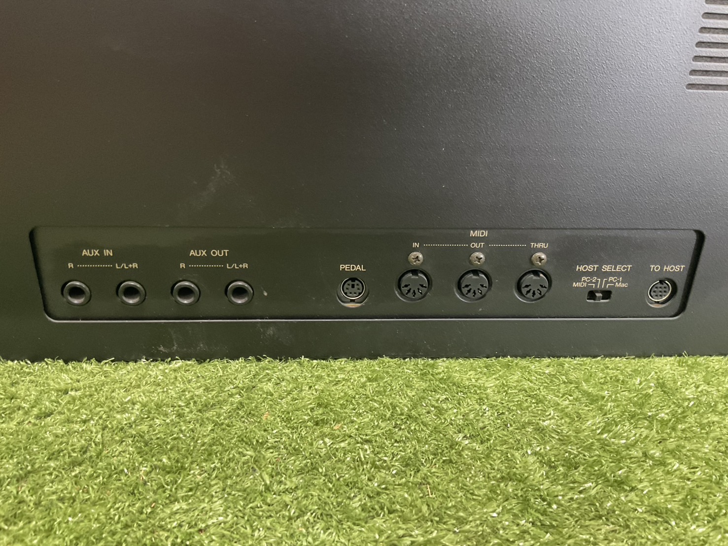 เปียโน YAMAHA : Clavinova CLP-840 สินค้าไม่พร้อมใช้งาน (ต้องซ่อม)