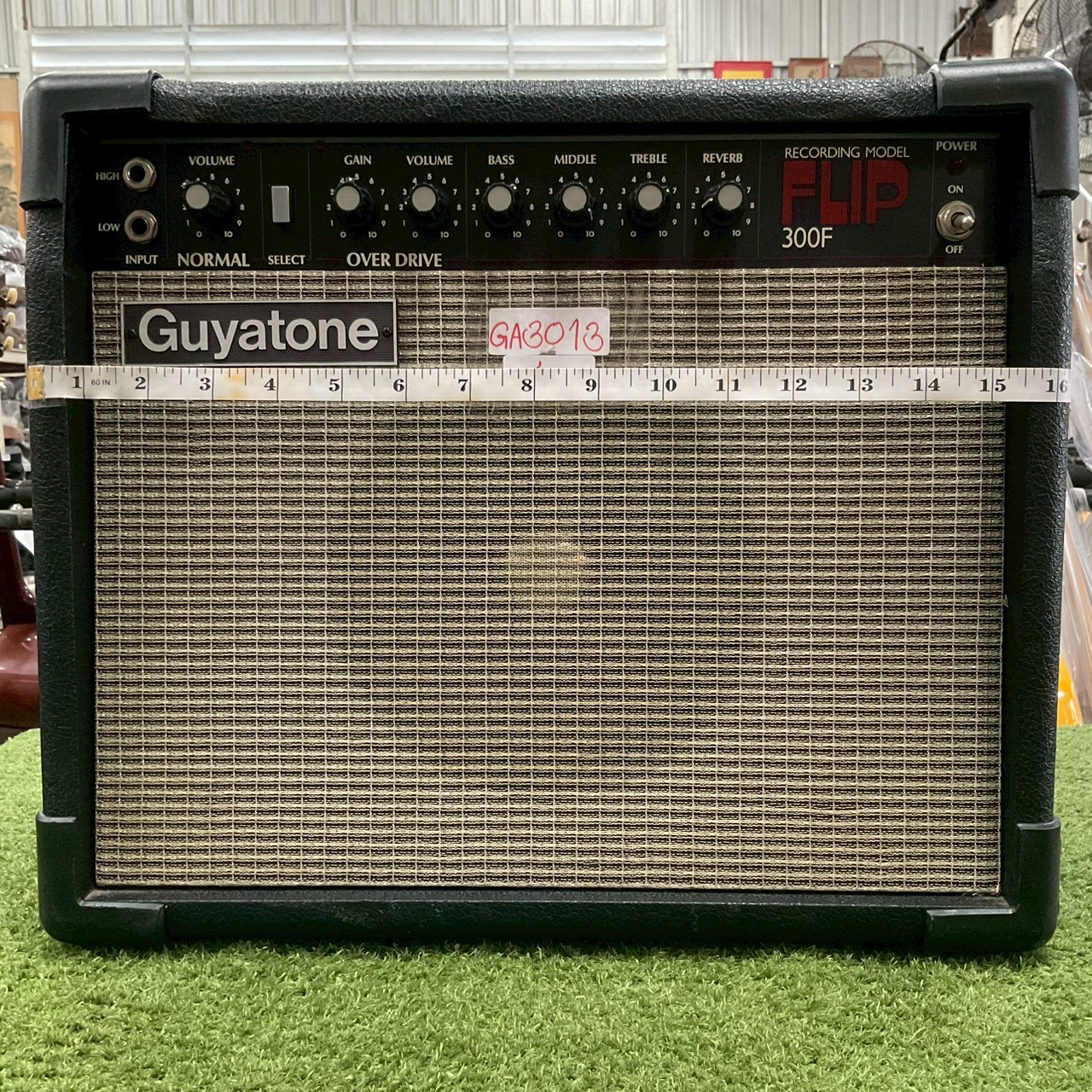 แอมป์กีต้าร์ Guyatone : FLIP 300F