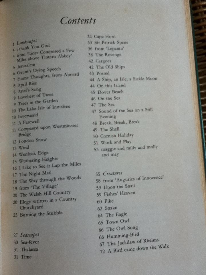 The New Dragon Book of Verse/ Edited by Michael Harrison and Christopher Stuart-Clark