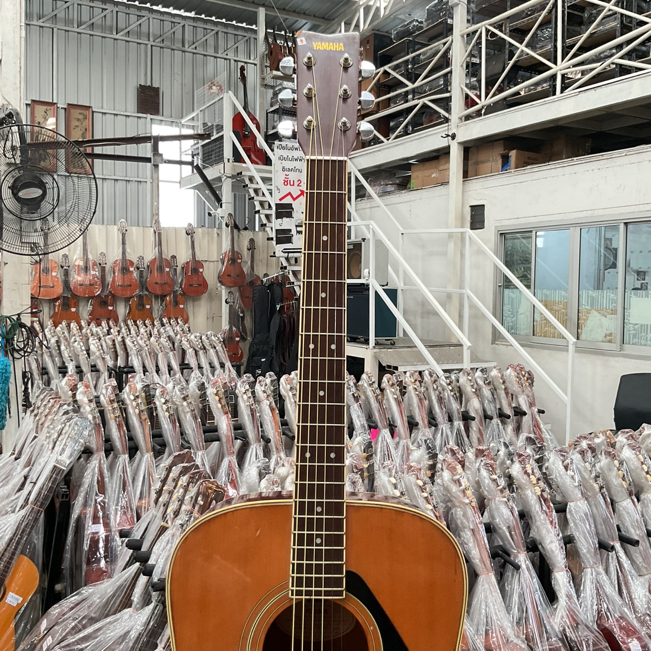 กีต้าร์โปร่ง YAMAHA : FG-200D