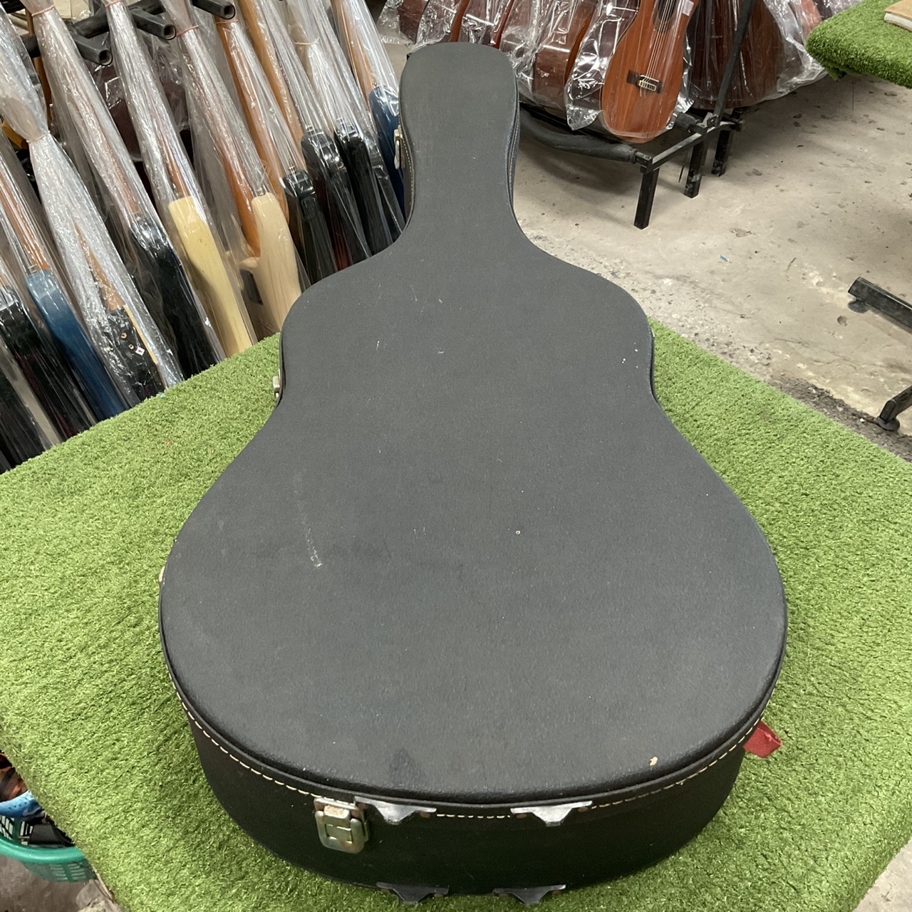 กล่องเคสกีต้าร์โปร่ง