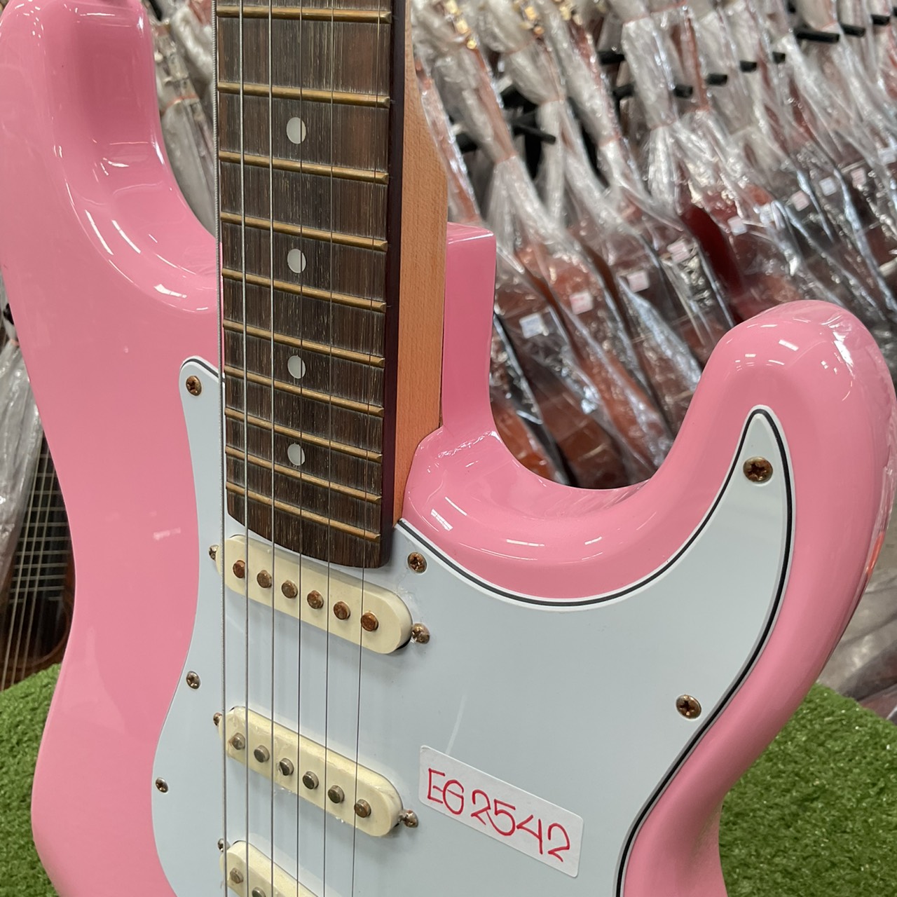 กีต้าร์ไฟฟ้า PhotoGenic