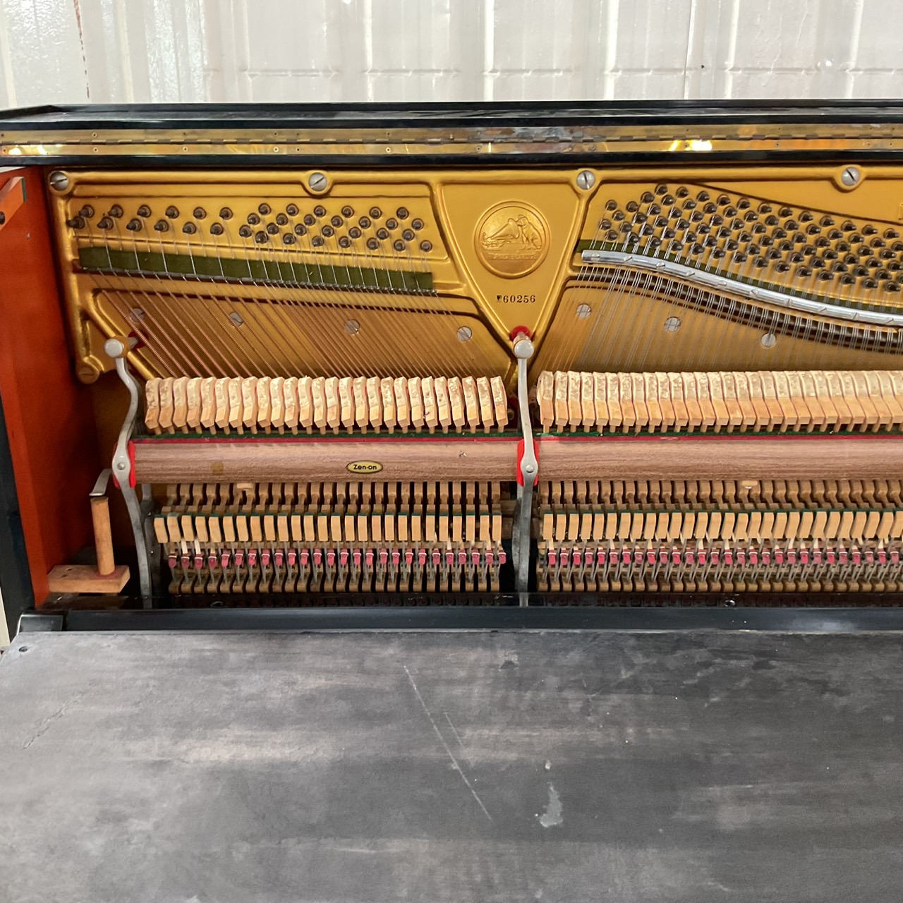 เปียโนอัพไลท์ VICTOR : VZ-20